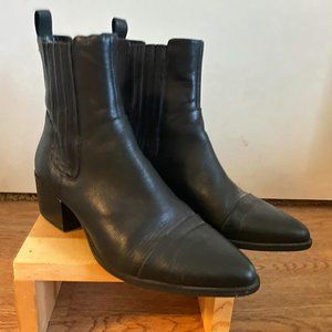 Vagabond Black Leather Booties